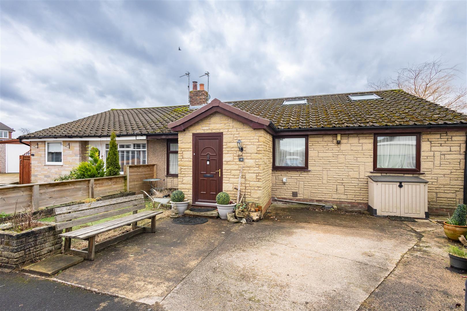 5 bed property in Osbert Croft, Preston